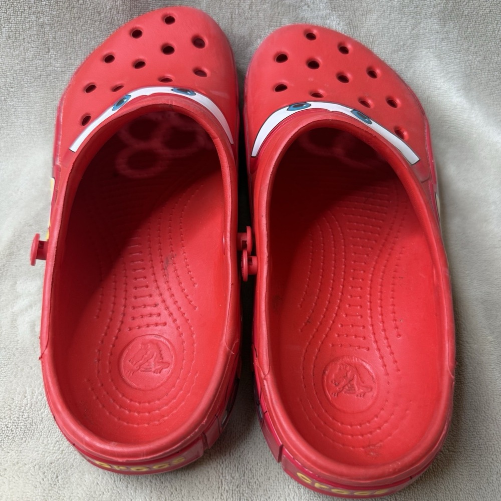 CROCS LIGHTNING McQueen 5 M 7 W limited Edition Disney *Broken Straps - Picture 4 of 10